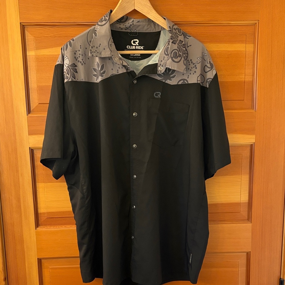 Club Ride Black Shirt with pearl snap buttons and Gray Patterned Shoulders
